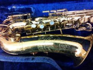 lot 189 image: Buescher Alto Sax