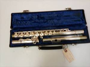 lot 192 image: Gemeinhardt Flute