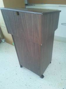 lot 77 image: Podium Lectern nice wood.