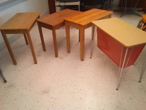 lot 118 image: 4 Vintage tables