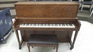 lot 361 image: Baldwin Hamilton Piano.