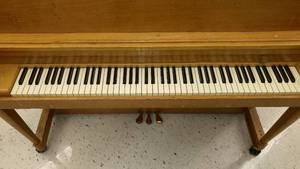 lot 363 image: Hamilton by Baldwin Piano