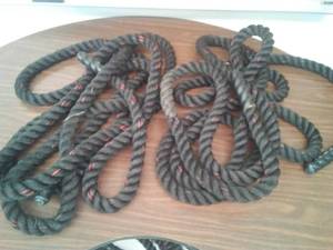 lot 759 image: 2 Battle ropes 2  x 30  excellent. Loc class rm 101