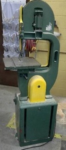 lot 220 image: Delta Band Saw