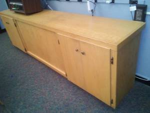lot 798 image: Oak Credenza cabinet 97.5 x30 x 19. Cabinet only a no contents Loc Admin 110