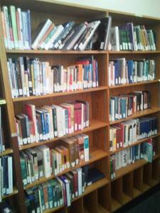 lot 604 image: 10 Shelves of Library Books  BOOKS  ONLY (GEE-SWE) And more  See Pics, Loc Rm 111 Lbry
