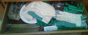 lot 523 image: Misc. Science Supply Drawer. Gloves, beakers, clamps and more. Loc Rm 99 Sci