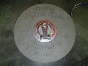lot 542 image: Sports craft 90 ft. Cloth tape measure tested and rolls great. Loc Rm 99 Sci
