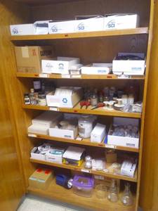 lot 651 image: Contents of cabinet  see pictures for details. Neo Sci Learning Kits. Sci Office Rm 99