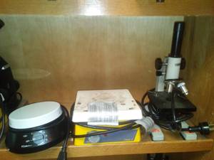 lot 659 image: Scientific Lab Instruments. (3) Thermolyne Heater Mixer, Ohaus Scale, Bausch and Lomb Microscope. All Working. Sci Office Rm 99