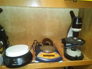lot 660 image: Scientific Lab Instruments. (3) Fisatom Vibrating Mixer, Ohaus Scale, Bausch and Lomb Microscope. All Working. Sci Office Rm 99