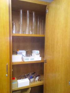 lot 662 image: Entire Cabinet Contents. Misc. Chemistry Biology Physics. Loc. Sci Office Rm 99