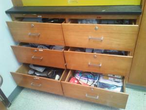 lot 670 image: Drawers of Science Misc. (6) Sci Office Rm 99