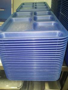 lot 258 image: 24    Compartment Serving Trays