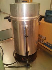 lot 301 image: West Bend 100 cup Coffee Maker Urn