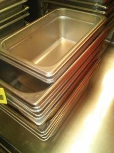 lot 303 image: Sysco-ware stainless serving buffet chafing dishes