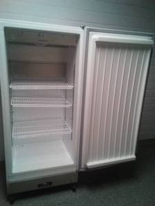 lot 227 image: Artic Air Commercial Refrigerator on Caster.