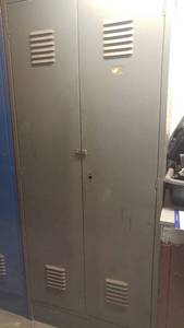 lot 202 image: Metal 2 Door Cabinet