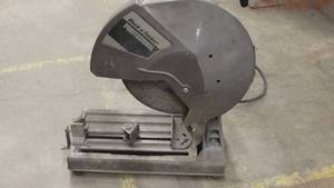 lot 208 image: Black and Decker Heavy Duty 14 in. Chop Saw