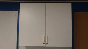 lot 326 image: White Cupboard with bulletin Board