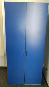 lot 716 image: Blue cabinet, great shape with contents.
