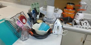 lot 441 image: Kitchen Misc. from one cooking pod in Home Ec. Nice condition. Iron, Blender, cookware.
