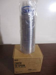 lot 4 image: Plastic Cups and Spoons
