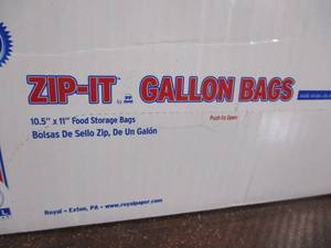 lot 47 image: Gallon Zipper Bags