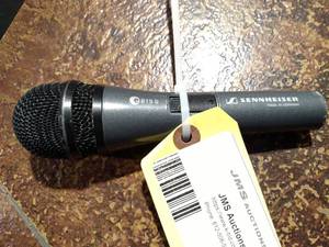 lot 45 image: Sennheiser e815S Wired Microphone...