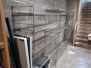 lot 59 image: Wire Shelf Unit, 129 x18 x 75...