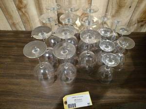 lot 90 image: Asstd Glasses...