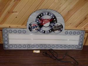 lot 102 image: Miller Lighted Changeable Letter Si...
