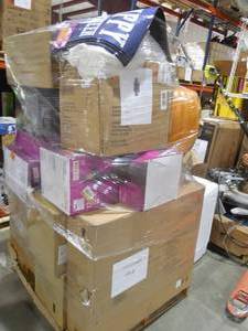 lot 8 image: WHOLESALE PALLET LOT OF HALLOWEEN DECORATIONS