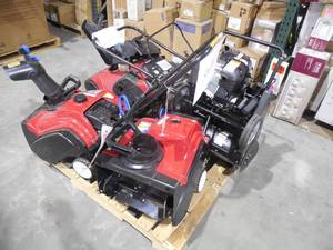 lot 23 image: PALLET LOT OF 4 SNOW BLOWERS FOR PARTS OR REPAIR