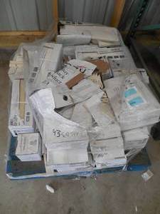 lot 93 image: MASSIVE PALLET LOT OF CERAMIC TILE