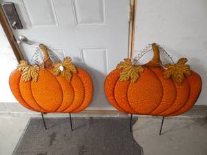 lot 35 image: (2) 36X33 METAL PUMPKIN YARD ORNAMENT
