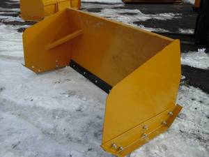 lot 206 image: 6 Snow Pusher (Skid Steer Attachment)