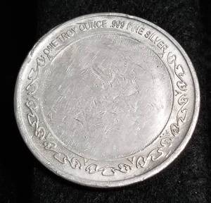 lot 07 image: 1 TROY OZ. .999 FINE SILVER SERENITY PRAYER ROUND