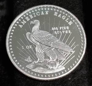 lot 22 image: PRE SILVER EAGLE 1982 1 TROY OZ .999 FINE SILVER AMERICAN EAGLE