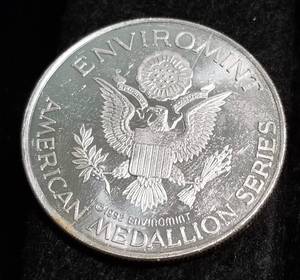 lot 42 image: 1 TROY OZ. .999 FINE SILVER INDIAN CHIEF DESIGN ENVIROMINT