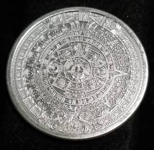lot 48 image: 1 TROY OZ. .999 FINE SILVER AZTEC CALENDAR DESIGN