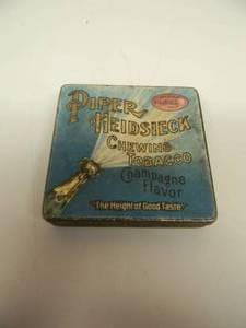 lot 9 image: VINTAGE PIPER HEIDSIECK CHEWING TOBACCO TIN - CHAMPAGNE FLAVOR - NICE RARE COOL TIN - APPROX 3W 3D - SEE PICTURES