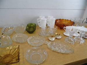 lot 4 image: Glassware w Tote