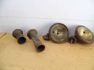 lot 29 image: Lot of 2 Antique Car Horns - Headlights