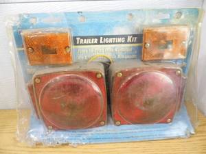 lot 68 image: Trailer Light Set