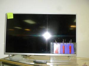 lot 211 image: Element 40 Flat screen with remote. Mfg 2017. As shown. SEE TERMS