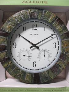 lot 105 image: 14 IndoorOutdoor Slate Finish Wal...