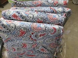 lot 107 image: 4 Paisley Outdoor Chair Cushions 1...