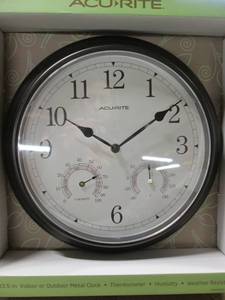 lot 110 image: 13.5 IndoorOutdoor Metal Wall Clo...