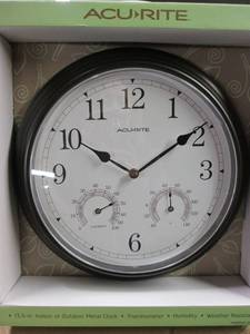 lot 114 image: 13.5 IndoorOutdoor Metal Wall Clo...